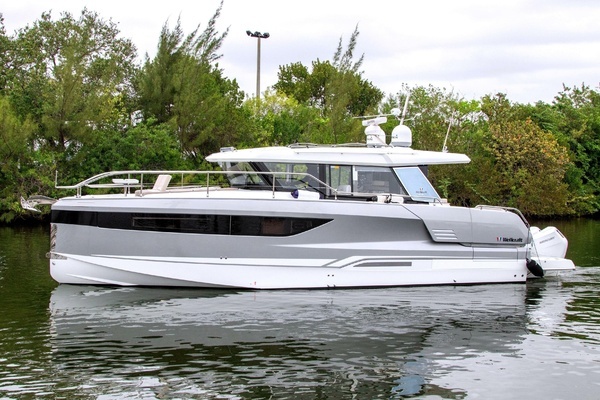 Wellcraft 44 Explorer Yacht For Sale