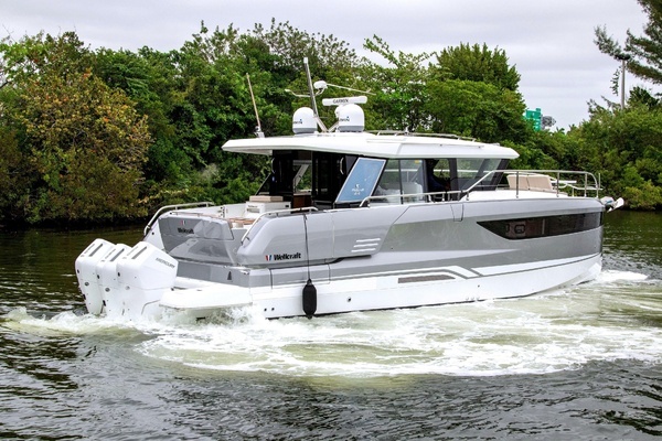 Photo of the 2026 Wellcraft 44 Explorer