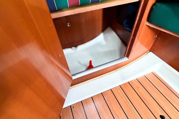 KIKI 32ft Beneteau Yacht For Sale