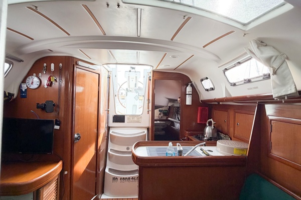 KIKI 32ft Beneteau Yacht For Sale