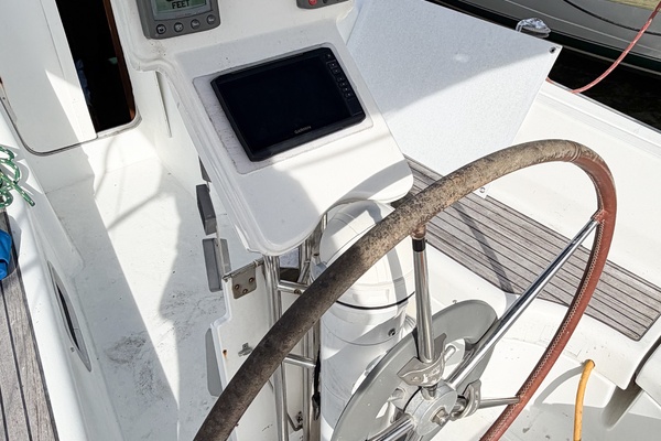 KIKI 32ft Beneteau Yacht For Sale