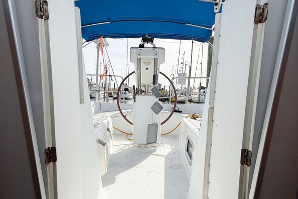 KIKI 32ft Beneteau Yacht For Sale