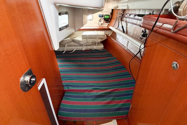 KIKI 32ft Beneteau Yacht For Sale