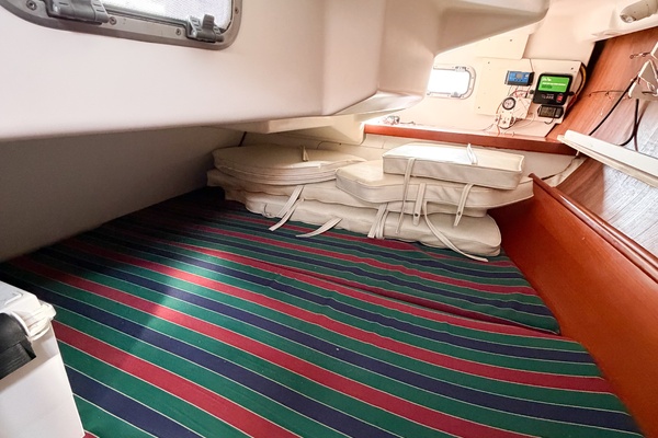 KIKI 32ft Beneteau Yacht For Sale