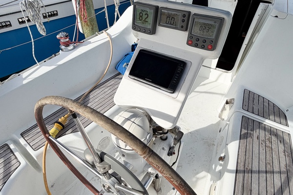 KIKI 32ft Beneteau Yacht For Sale