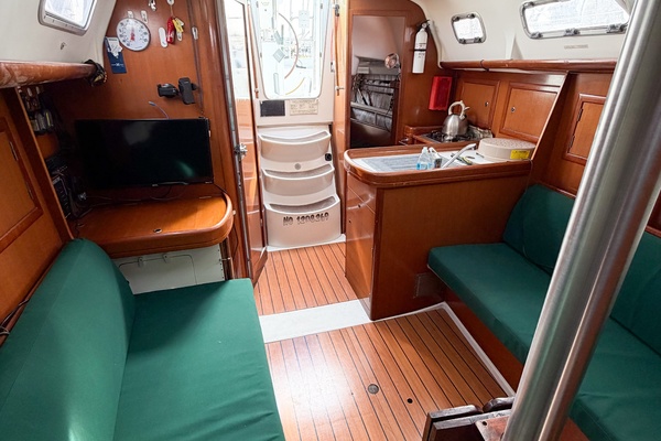 KIKI 32ft Beneteau Yacht For Sale