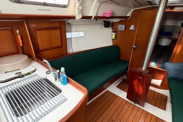 KIKI 32ft Beneteau Yacht For Sale