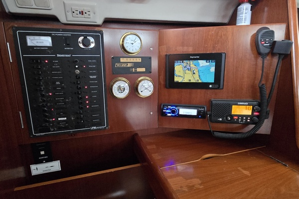 Ho onalu 42ft Beneteau Yacht For Sale