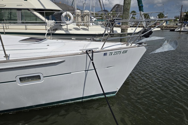 Ho onalu 42ft Beneteau Yacht For Sale