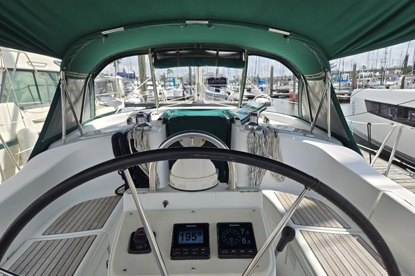 Ho onalu 42ft Beneteau Yacht For Sale