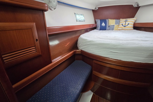 Ho onalu 42ft Beneteau Yacht For Sale