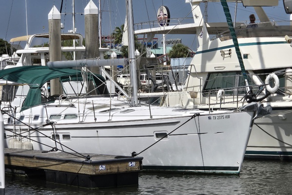 Ho onalu 42ft Beneteau Yacht For Sale