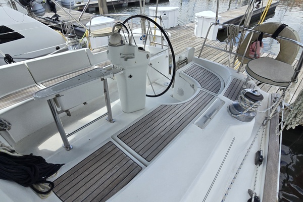 Ho onalu 42ft Beneteau Yacht For Sale