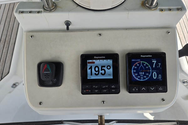 Ho onalu 42ft Beneteau Yacht For Sale