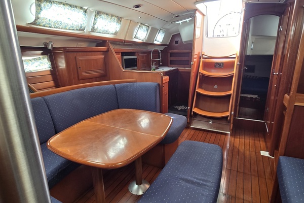 Ho onalu 42ft Beneteau Yacht For Sale