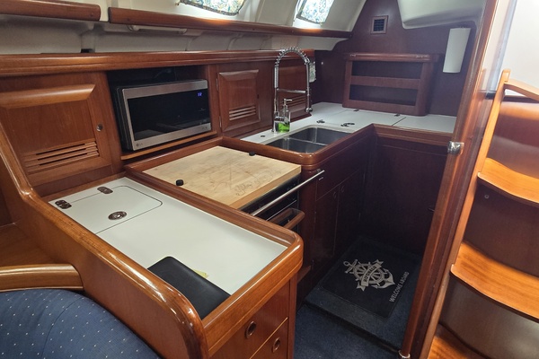 Ho onalu 42ft Beneteau Yacht For Sale
