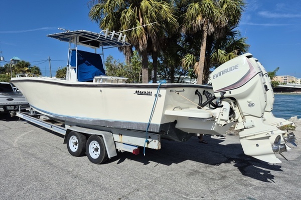 Photo of the 1987 Mako 