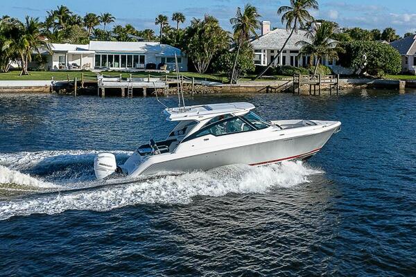 MULLIGAN 34ft Tiara Sport Yacht For Sale