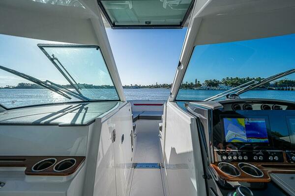 MULLIGAN 34ft Tiara Sport Yacht For Sale