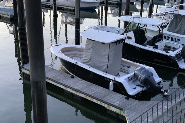 Photo of the 2019 Sportsman Heritage 231 Center Console