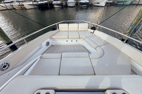 2023 Azimut 47