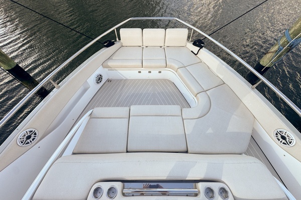 2023 Azimut 47