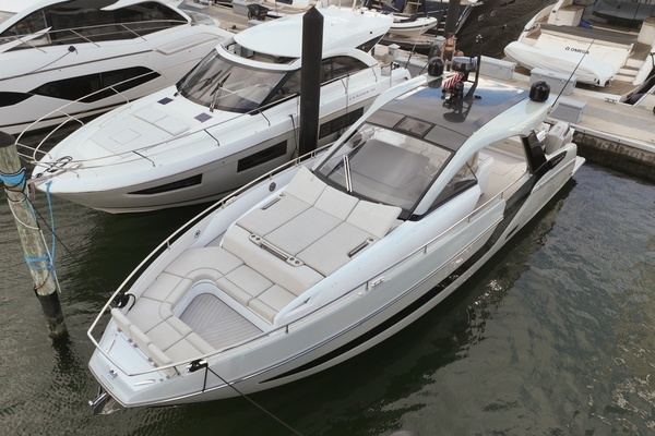 Photo of the 2023 Azimut Verve 47 "Chicken Money"