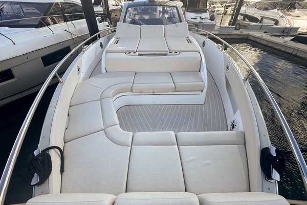 2023 Azimut 47