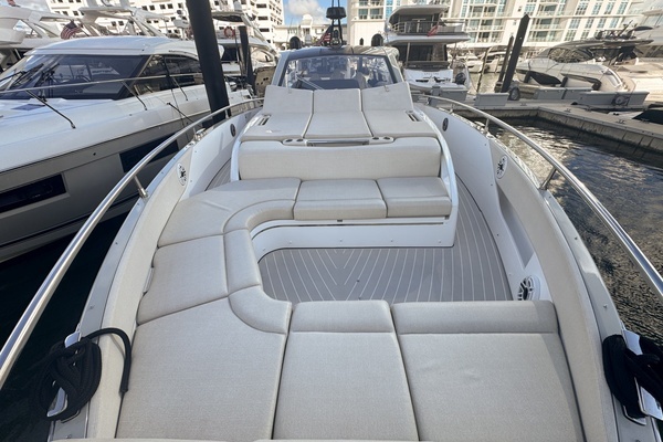 2023 Azimut 47