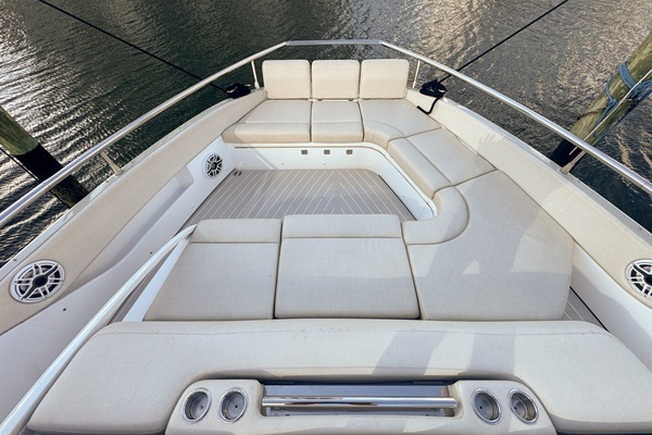 2023 Azimut 47