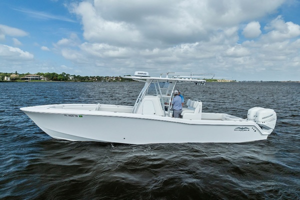 33ft Invincible Yacht For Sale