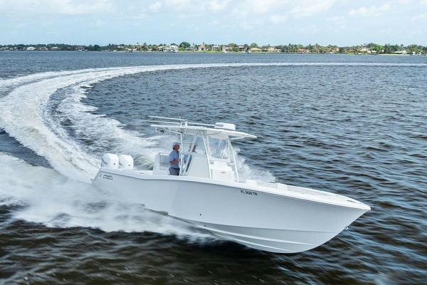 33ft Invincible Yacht For Sale