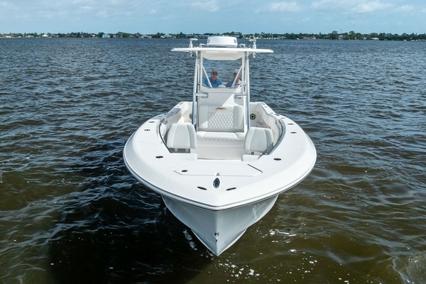 33ft Invincible Yacht For Sale