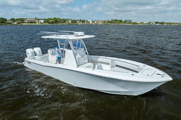 33ft Invincible Yacht For Sale