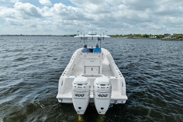 33ft Invincible Yacht For Sale