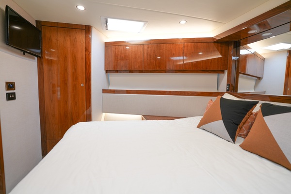 FRINGE BENEFIT IV 57ft Riviera Yacht For Sale