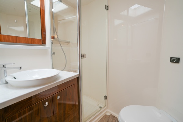 FRINGE BENEFIT IV 57ft Riviera Yacht For Sale