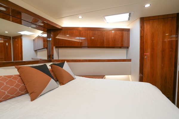 FRINGE BENEFIT IV 57ft Riviera Yacht For Sale