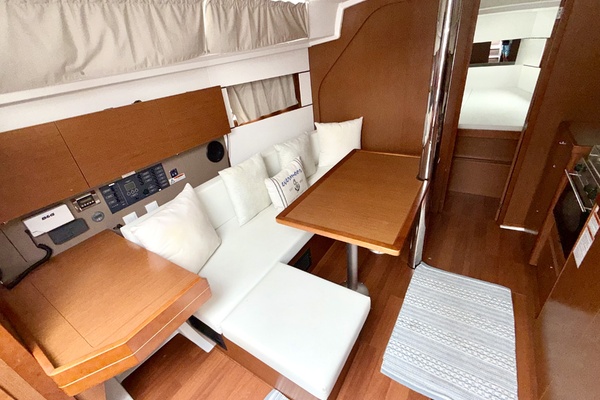 Akvavit 38ft Beneteau Yacht For Sale