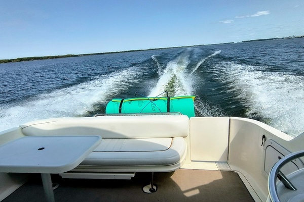 Photo of the 1998 Sea Ray 330 Sundancer