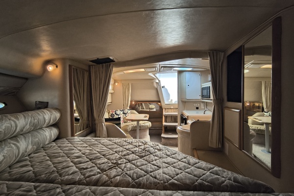 33ft Sea Ray Yacht For Sale