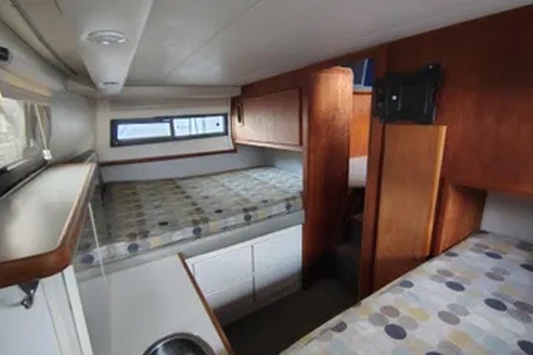 32ft Carver Yacht For Sale