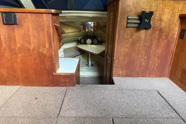 32ft Carver Yacht For Sale