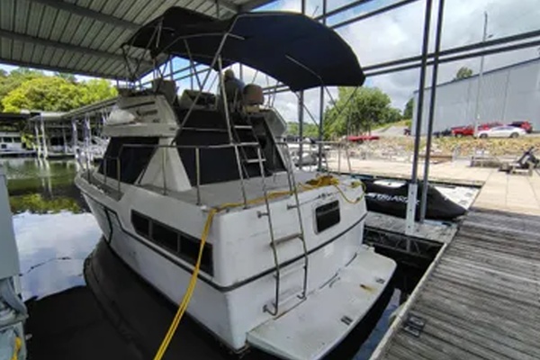 32ft Carver Yacht For Sale