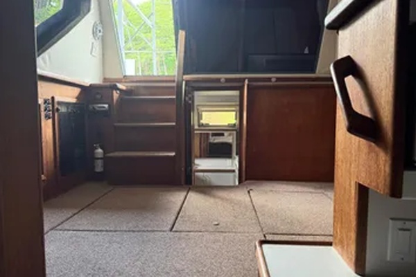 32ft Carver Yacht For Sale