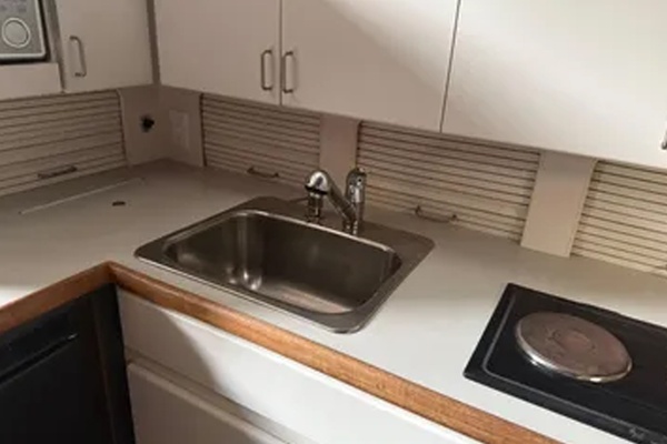 32ft Carver Yacht For Sale