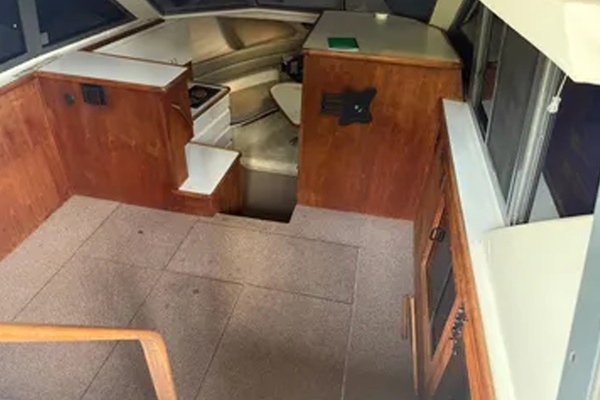 32ft Carver Yacht For Sale