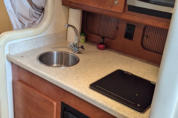 YACHT SEA 30ft Rinker Yacht For Sale