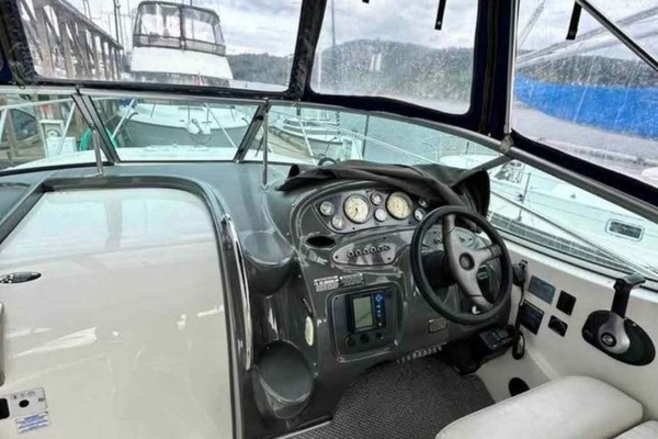 27ft Maxum Yacht For Sale