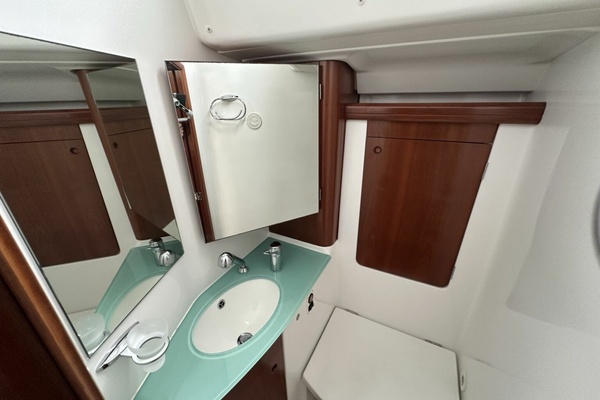 Sara Lynn 57ft Beneteau Yacht For Sale